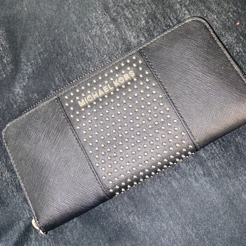 Michael Kors Micro Stud Wallet